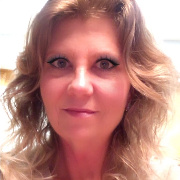 Meet your Posher, Rachael - Picture 1 of 1